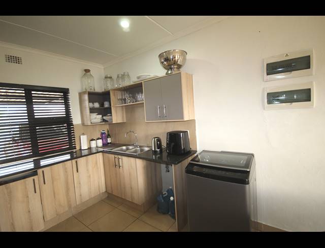 4 BEDROOM HOUSE FOR SALE IN ANDEON